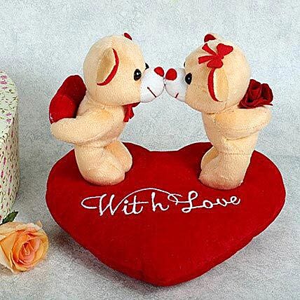 Valentine Gifts For Wife Day Gift Ferns N Petals Adorable Kissing Teddy Valentine Gifts For Wife